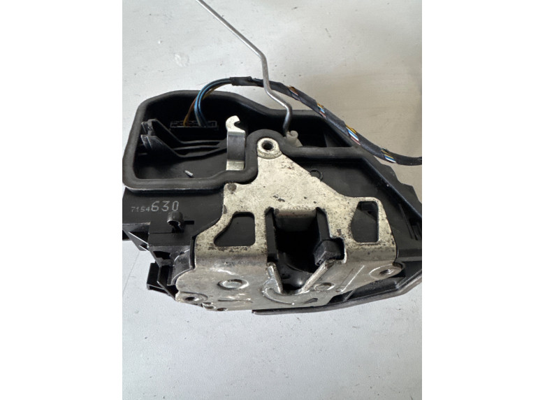 Замок двери передней правой к BMW 5 E60/E61, 2004г.