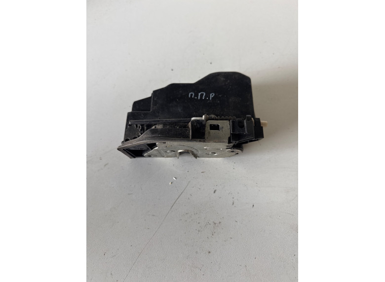 Замок двери передней правой к BMW 5 E60/E61, 2004г.