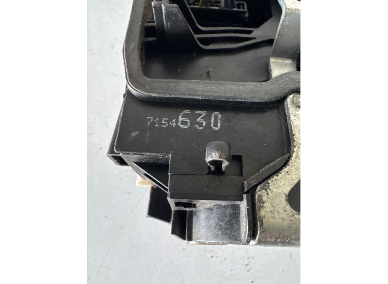 Замок двери задней правой к BMW 5 E60/E61, 2004г.
