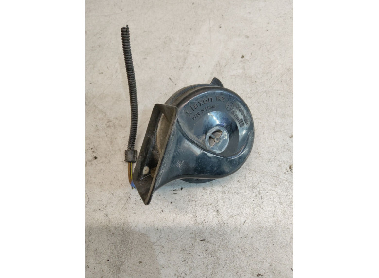 Сигнал (клаксон) к Audi A4, 1998г.