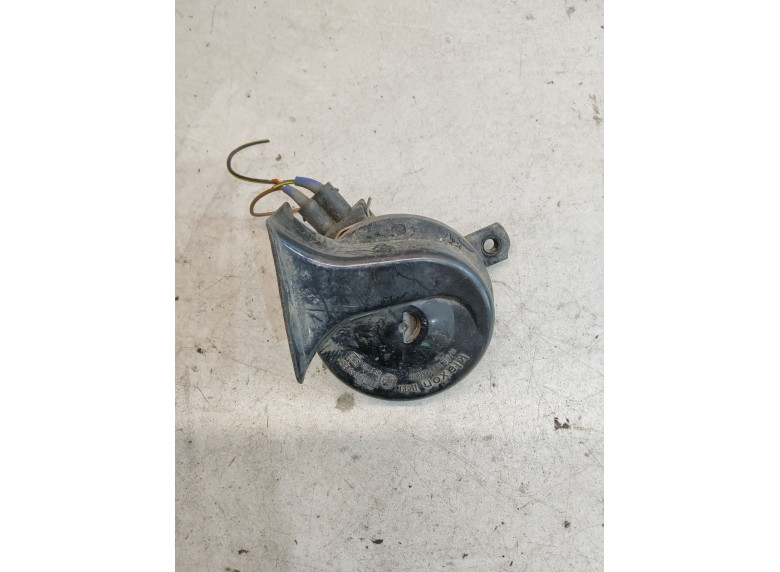 Сигнал (клаксон) к Audi A4, 1998г.