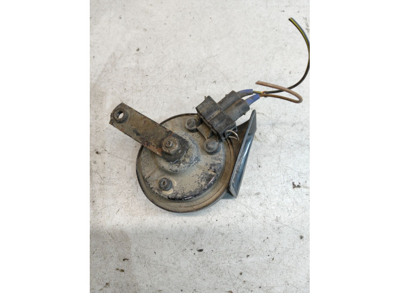 Сигнал (клаксон) к Audi A4, 1998г.