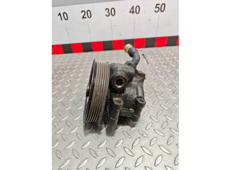 Насос гидроусилителя руля к Ford Focus, 2002г.