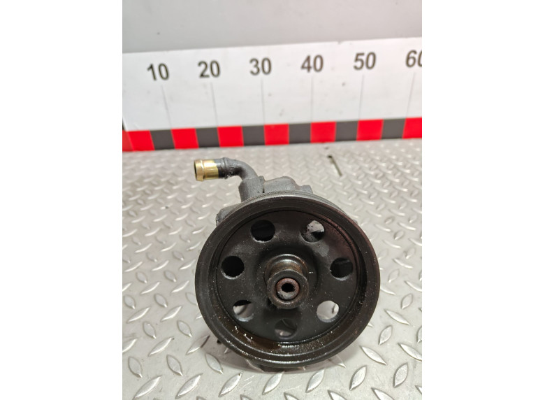 Насос гидроусилителя руля к Ford Focus, 2002г.