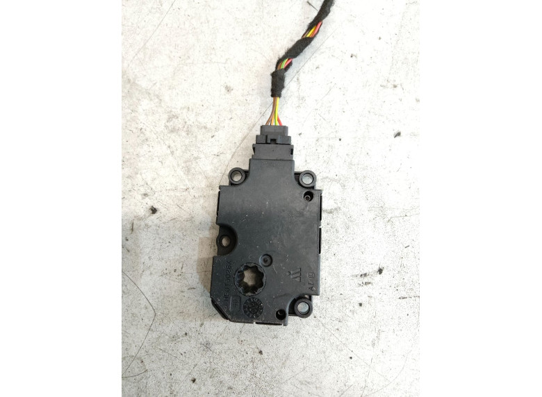 Моторчик заслонки печки к Audi A4, 2020г.