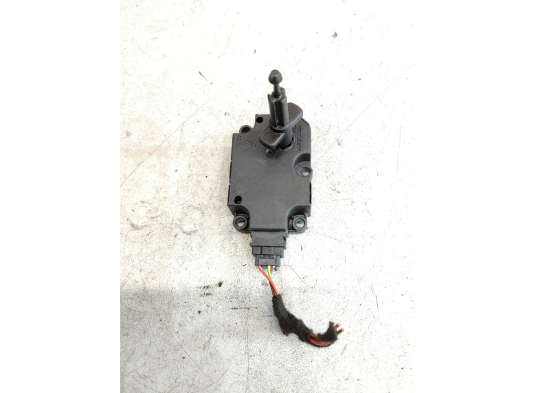 Моторчик заслонки печки к Audi A4, 2020г.