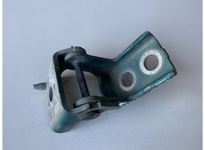 Петля двери передней левой к Peugeot 308, 2022г.