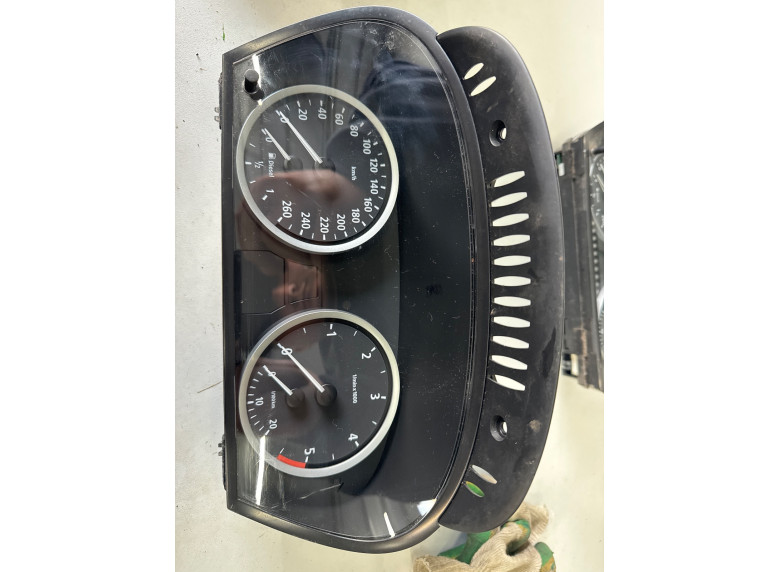 Щиток приборов (приборная панель) к BMW 5 E60/E61, 2004г.
