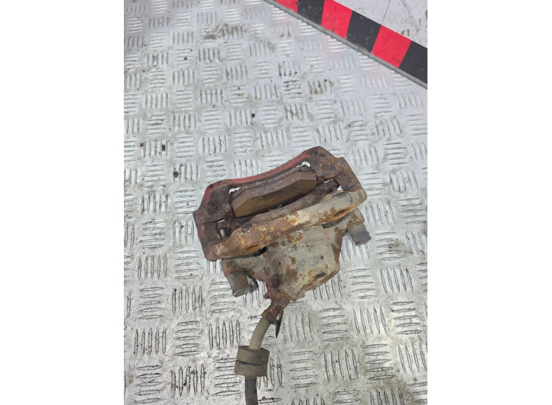 Суппорт передний правый к Audi 100, 1988г.