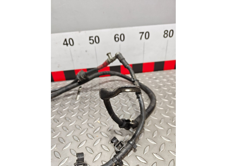 Плюсовой провод аккумулятора к Audi A6, 2006г.