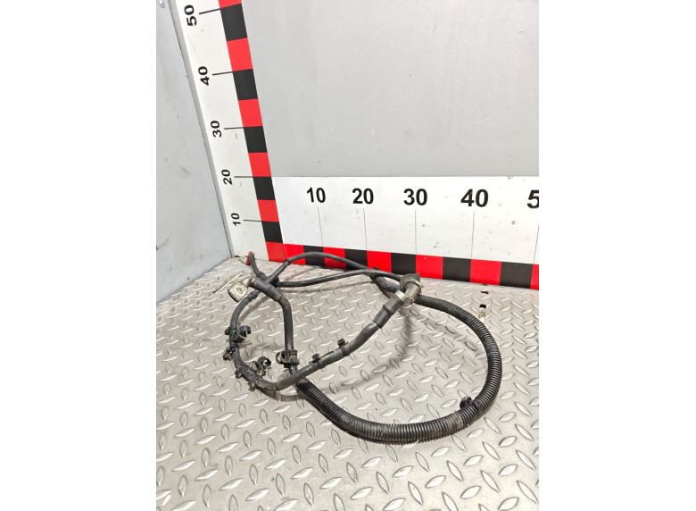 Плюсовой провод аккумулятора к Audi A6, 2006г.