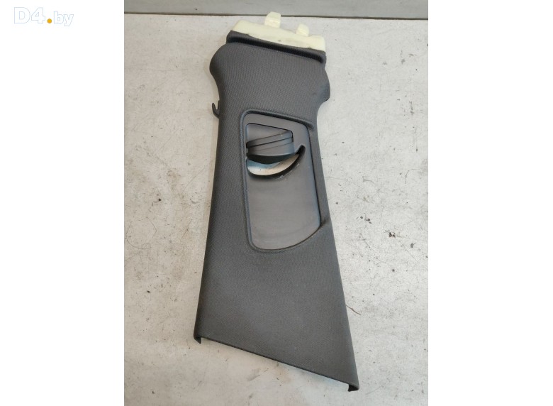 Обшивка стойки центральной левой к Audi A4 2008 г.