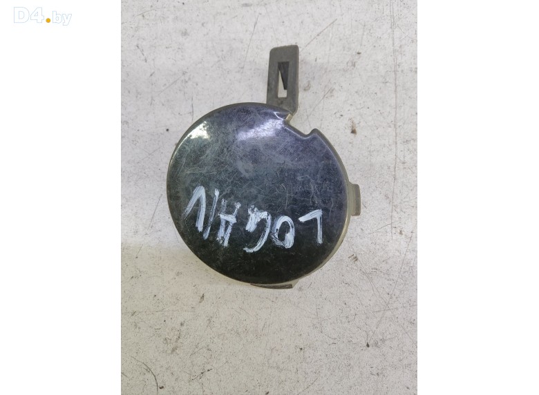 Заглушка (решетка) в бампер передний к Renault Logan 2015 г.