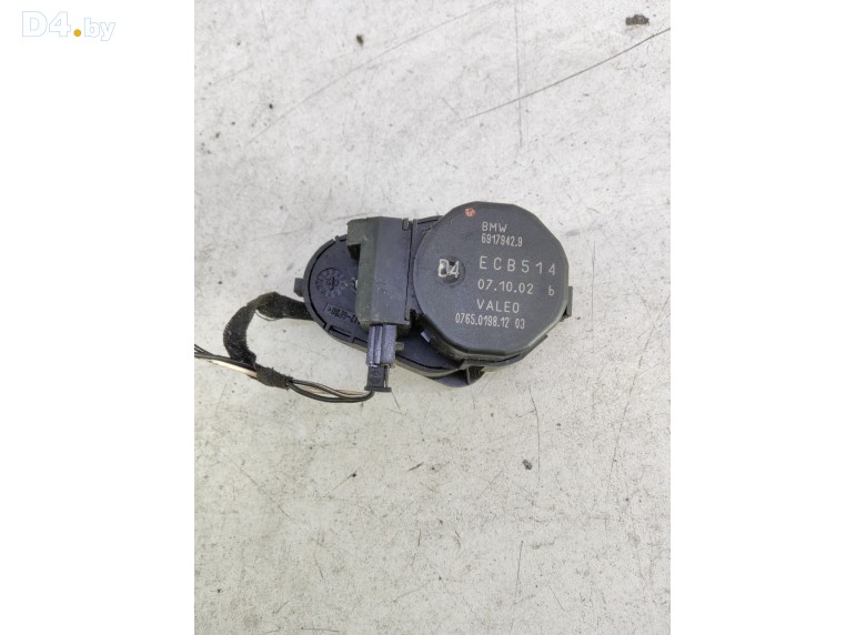 Моторчик заслонки печки к BMW 5E39 2002 г.