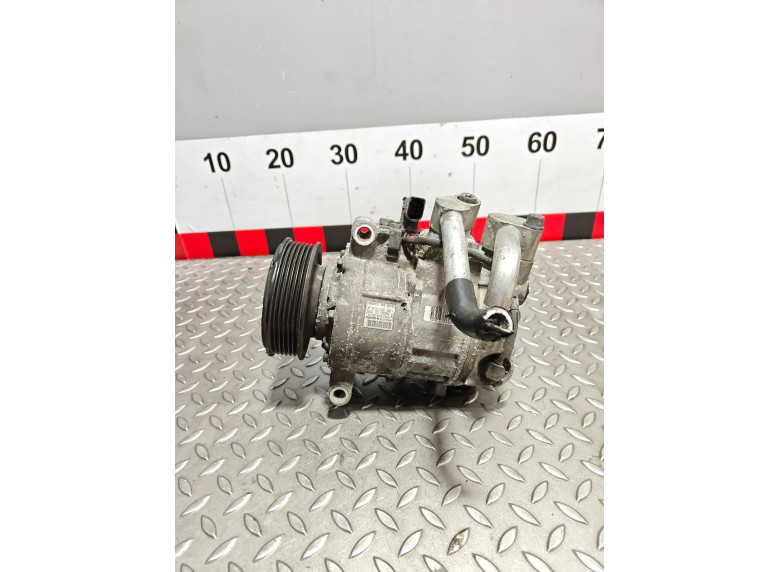 Компрессор кондиционера к Audi A4, 2006г.