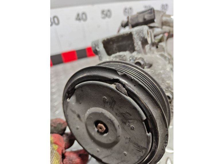 Компрессор кондиционера к Audi A4, 2006г.