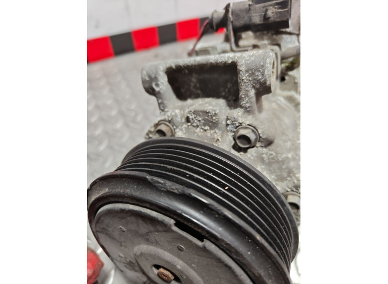Компрессор кондиционера к Audi A4, 2006г.