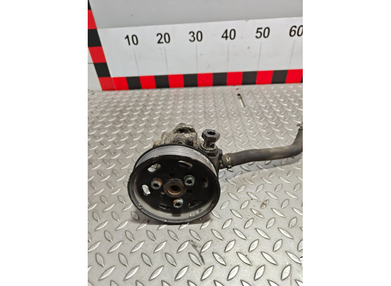 Насос гидроусилителя руля к Audi A4, 2006г.