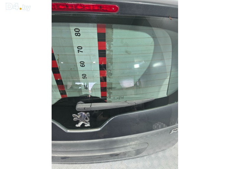 Щеткодержатель задний к Peugeot 5008 2011 г.