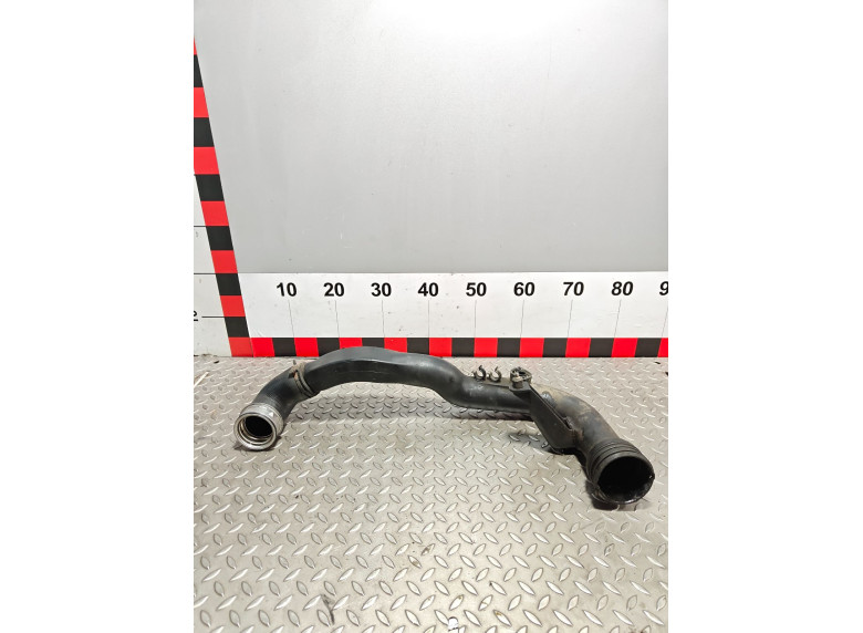 Патрубок интеркулера к Audi A4, 2006г.