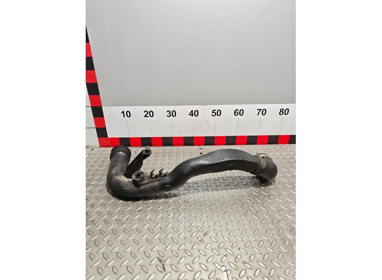 Патрубок интеркулера к Audi A4, 2006г.