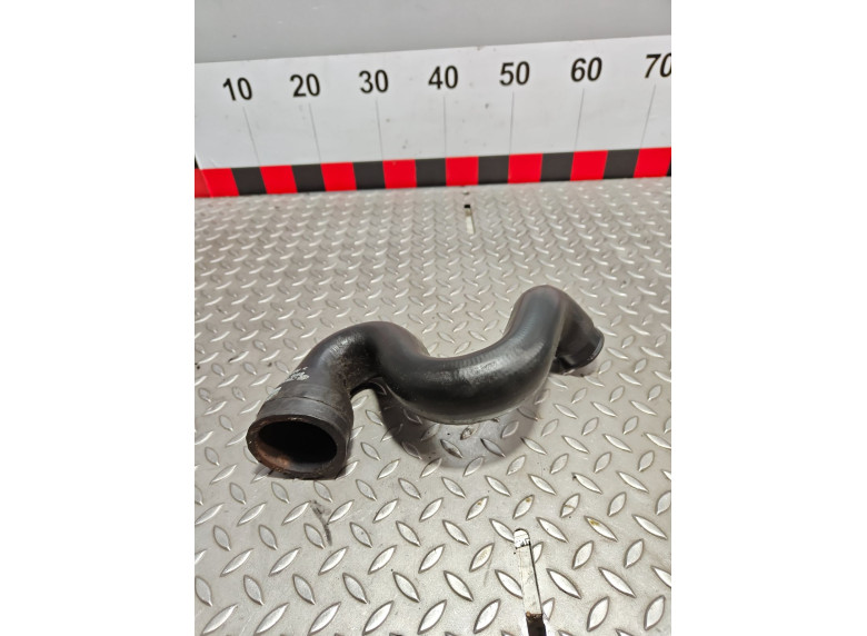 Патрубок интеркулера к Audi A4, 2006г.