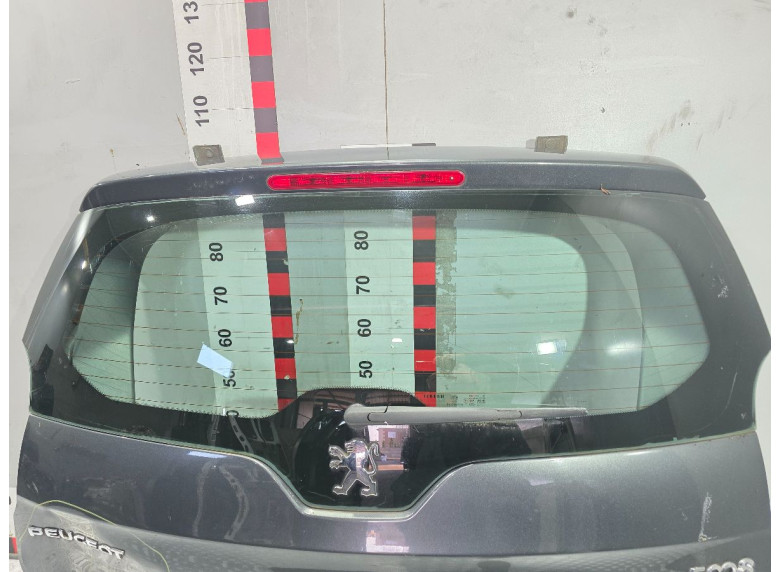 Стекло заднее к Peugeot 5008, 2011г.