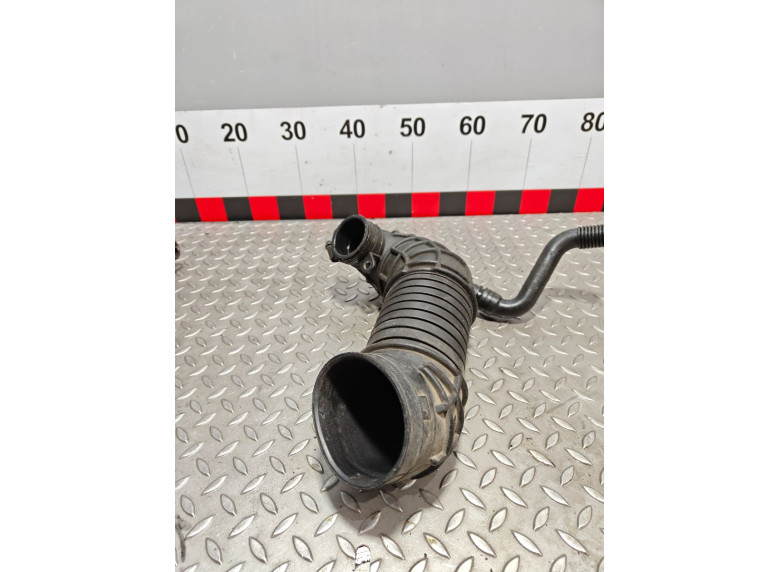 Патрубок турбины к Audi A4, 2006г.