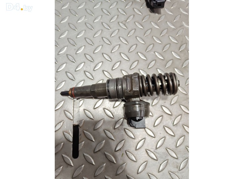 Форсунка к Audi A4 2006 г.