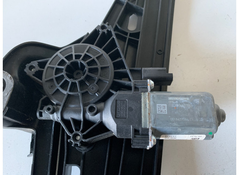 Стеклоподъемник электрический задний левый к Peugeot 308, 2022г.