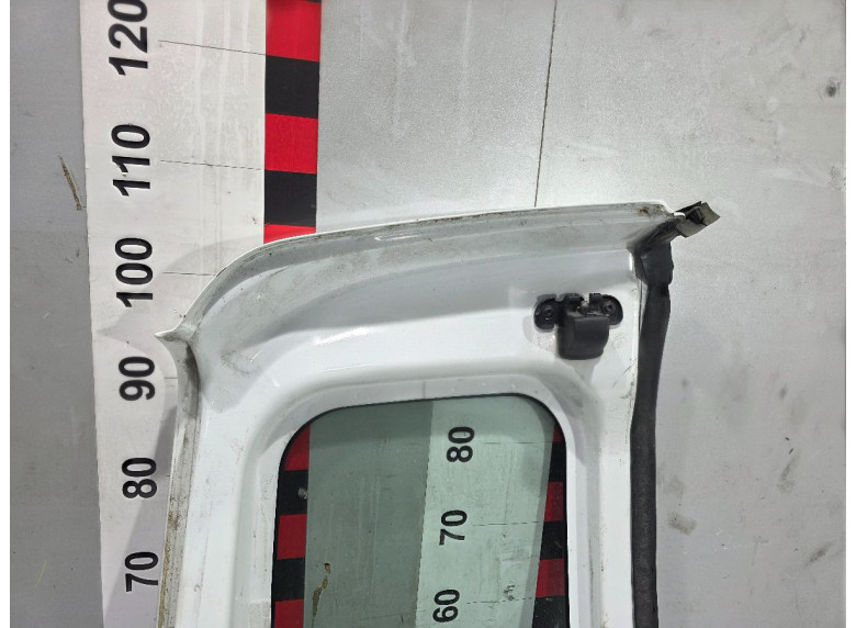 Дверь задняя распашная правая к Dacia Logan, 2011г.