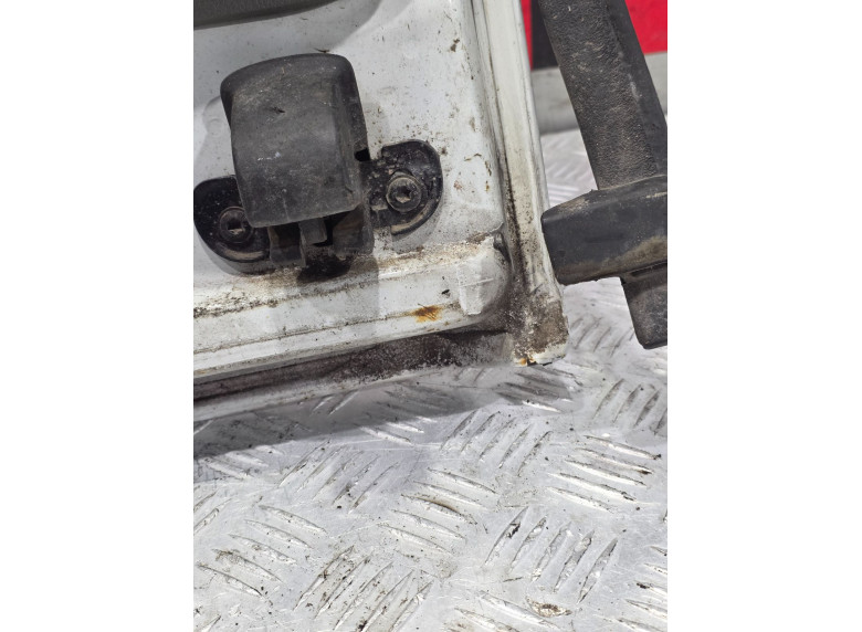 Дверь задняя распашная правая к Dacia Logan, 2011г.