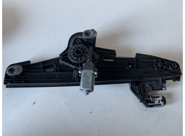 Стеклоподъемник электрический задний правый к Peugeot 308, 2022г.