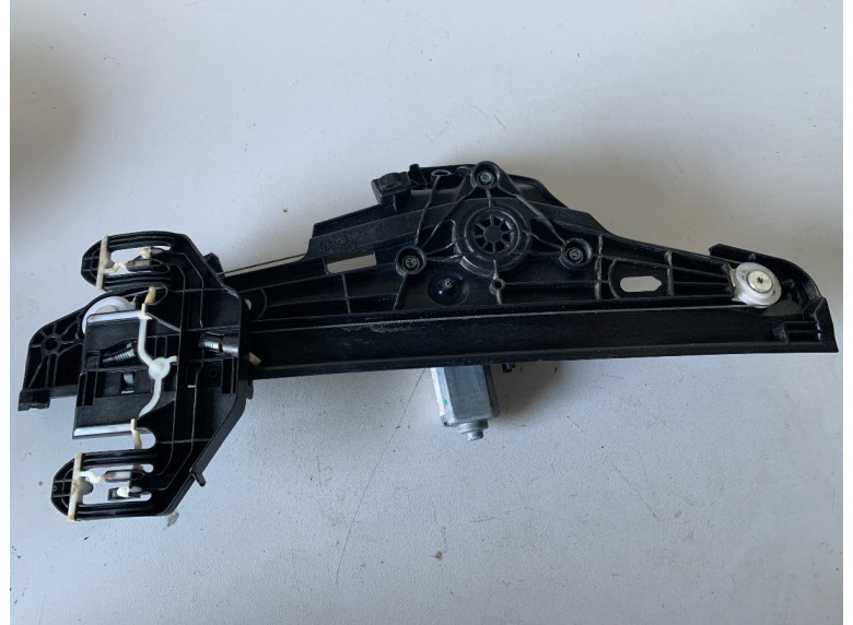Стеклоподъемник электрический задний правый к Peugeot 308, 2022г.