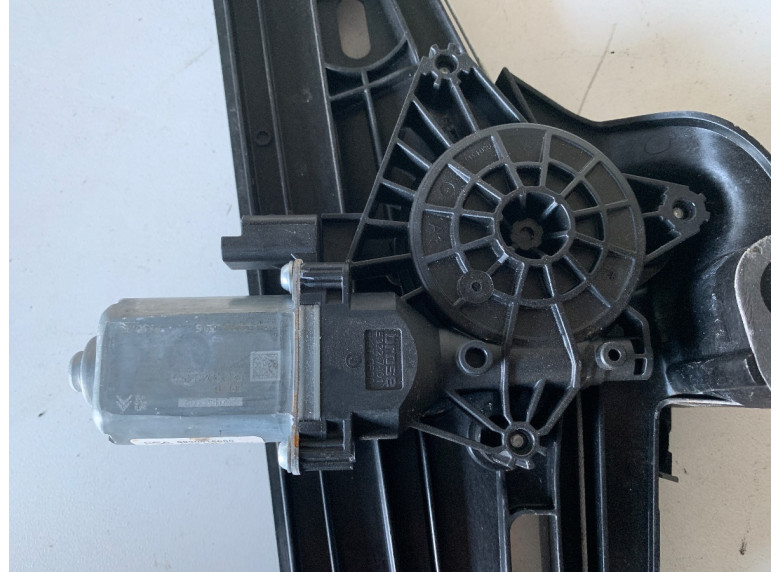 Стеклоподъемник электрический задний правый к Peugeot 308, 2022г.