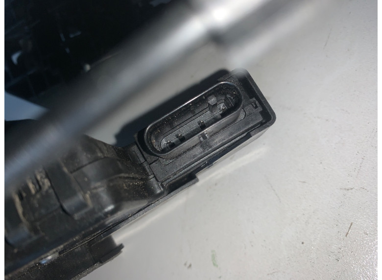 Замок двери задней правой к Peugeot 308, 2022г.