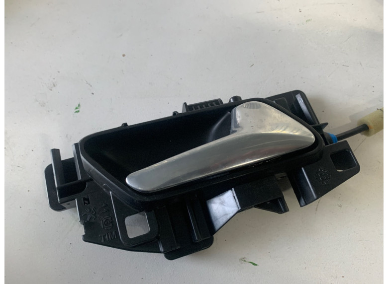 Замок двери передней правой к Peugeot 308, 2022г.