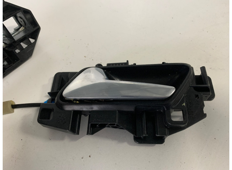 Замок двери передней левой к Peugeot 308, 2022г.