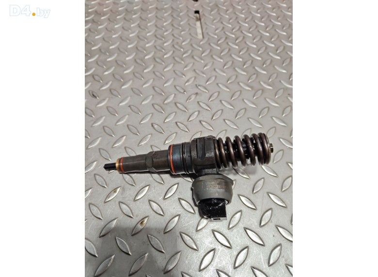 Форсунка к Volkswagen Golf 2002 г.