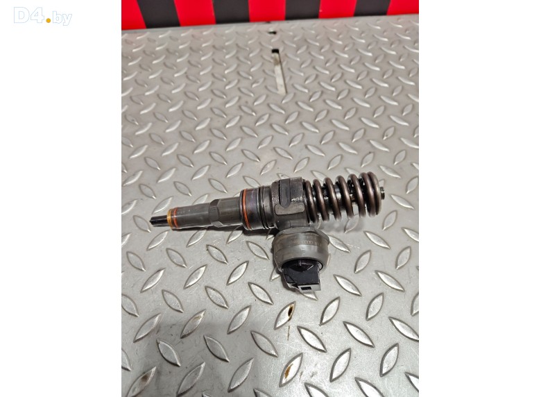 Форсунка к Volkswagen Golf 2002 г.