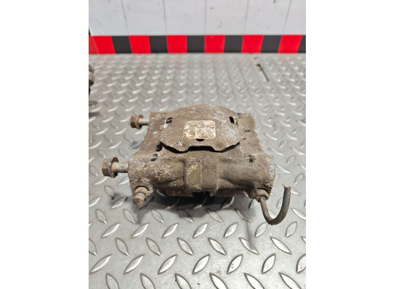 Суппорт задний правый к Citroen C5, 2004г.