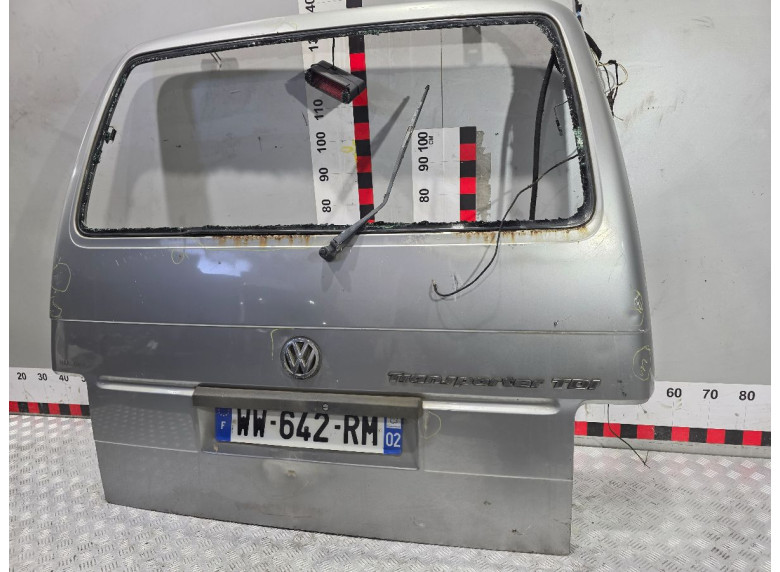 Моторчик заднего стеклоочистителя (дворника) к Volkswagen Transporter, 1998г.