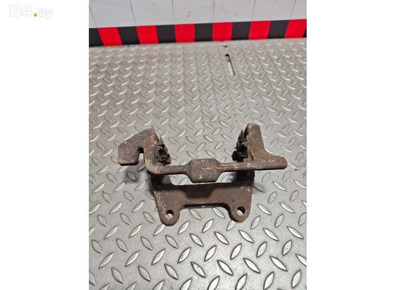 Скоба суппорта заднего к Audi A6 2006 г.