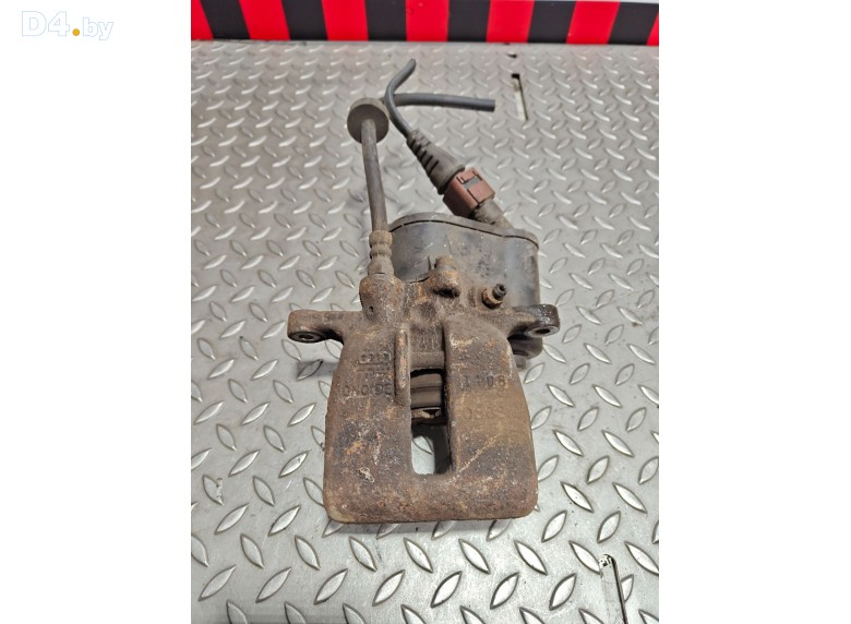 Суппорт задний правый к Audi A6 2006 г.