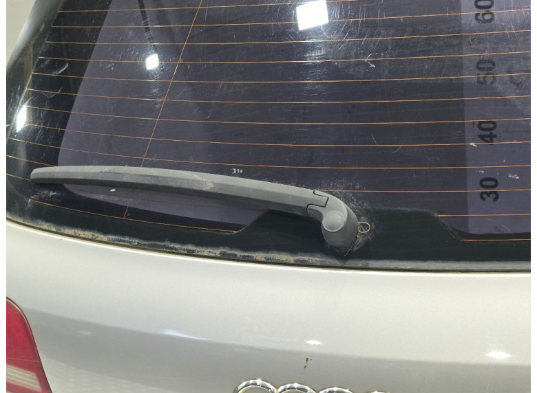 Щеткодержатель задний к Audi A6, 2006г.