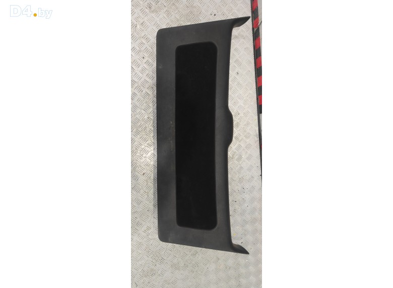 Обшивка крышки багажника к Volkswagen Golf 2000 г.