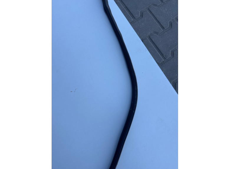 Уплотнитель багажника к Peugeot 308, 2022г.