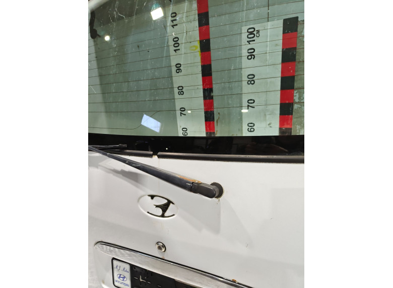 Моторчик заднего стеклоочистителя (дворника) к Hyundai H200, 2002г.