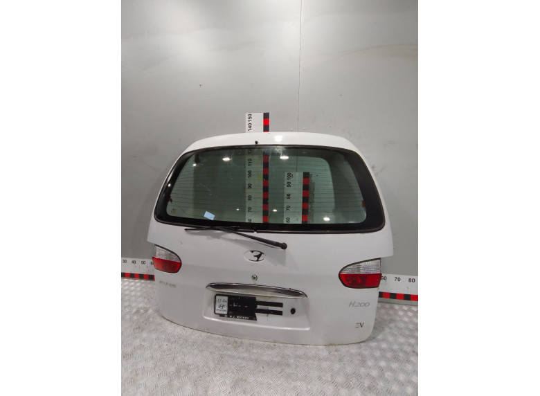 Фонарь крышки багажника левый к Hyundai H200, 2002г.
