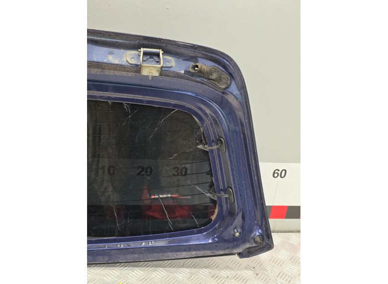 Стекло заднее к Renault Scenic RX4, 2001г.